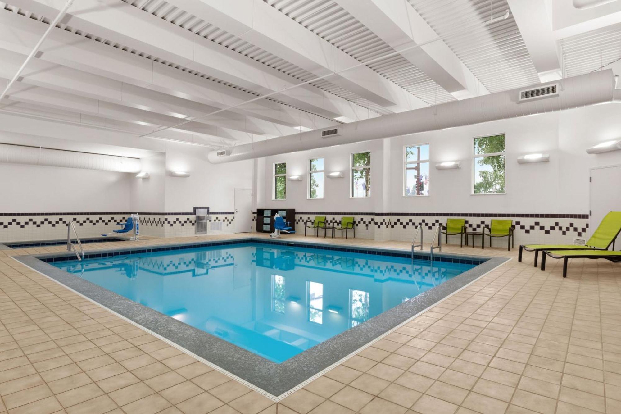 Springhill Suites By Marriott Fairbanks Exterior foto